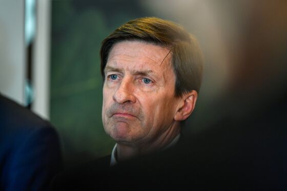 Swedbank Chairman Quits Over Money-Laundering Scandal