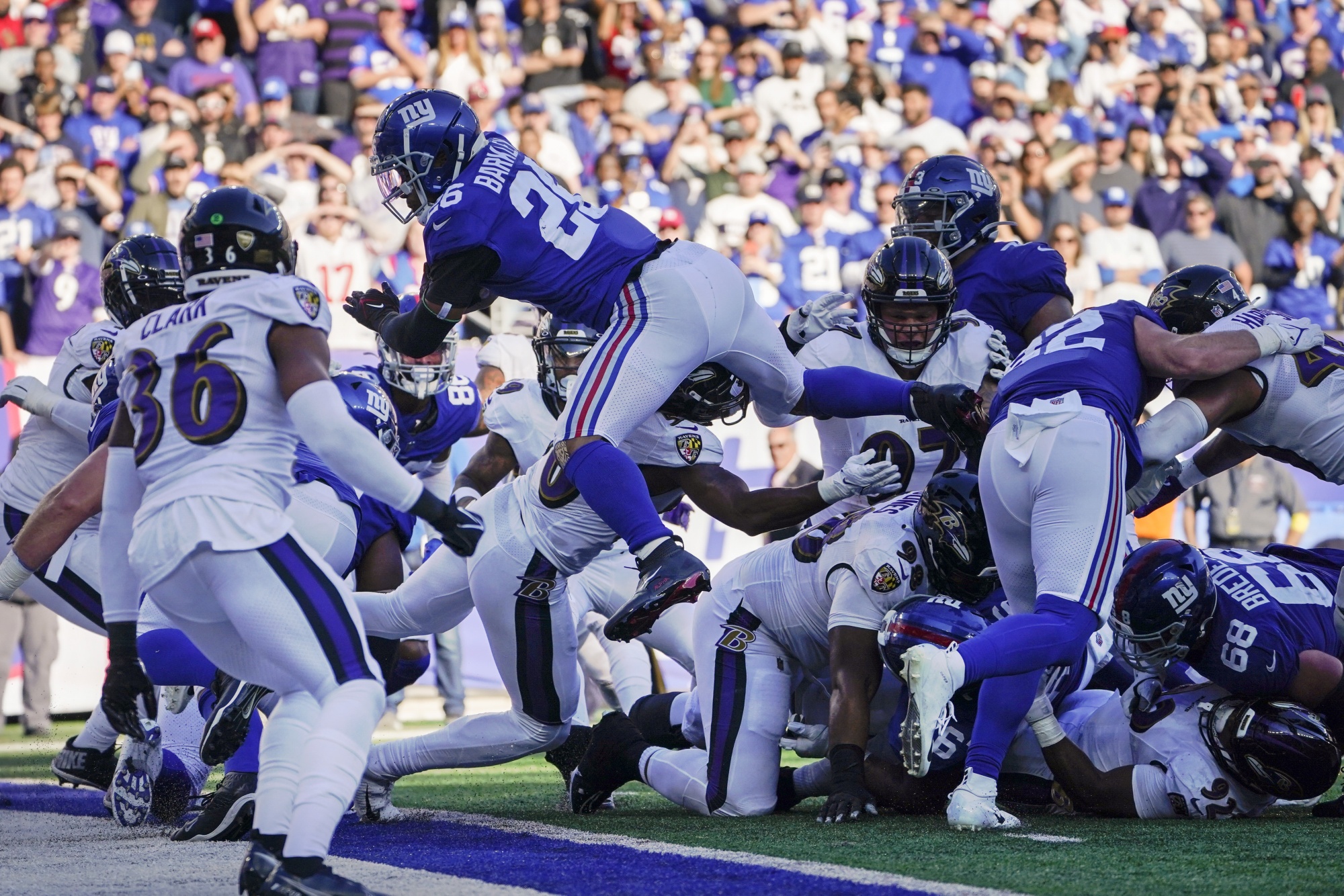 Giants Rally From 10 Down, Top Ravens 24-20 on Barkley's Run - Bloomberg