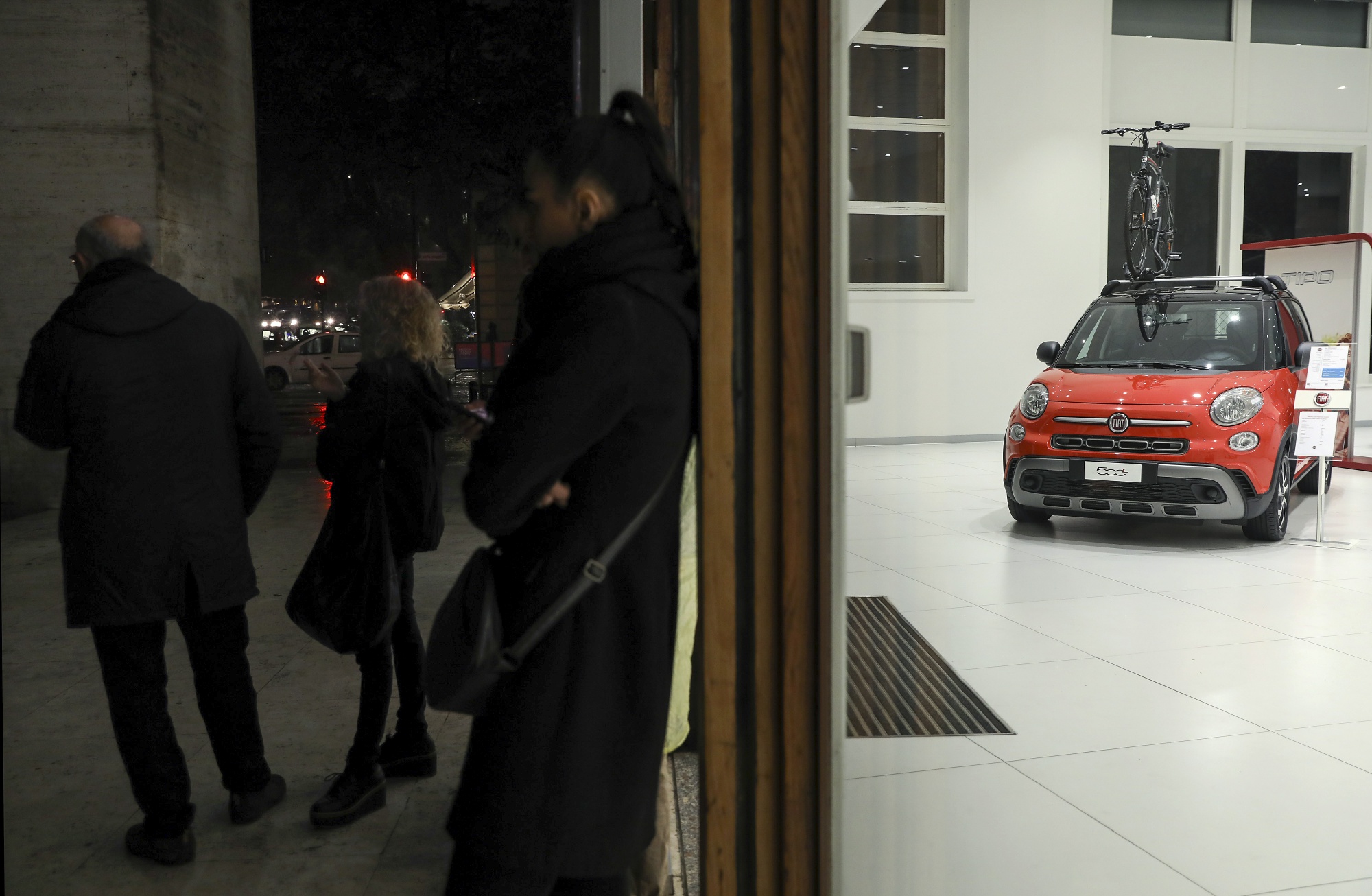 Italy Claims Fiat Undervalued Chrysler by 5.6 Billion Bloomberg