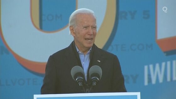 Biden, Trump Stage Dueling Rallies on Eve of Georgia Election