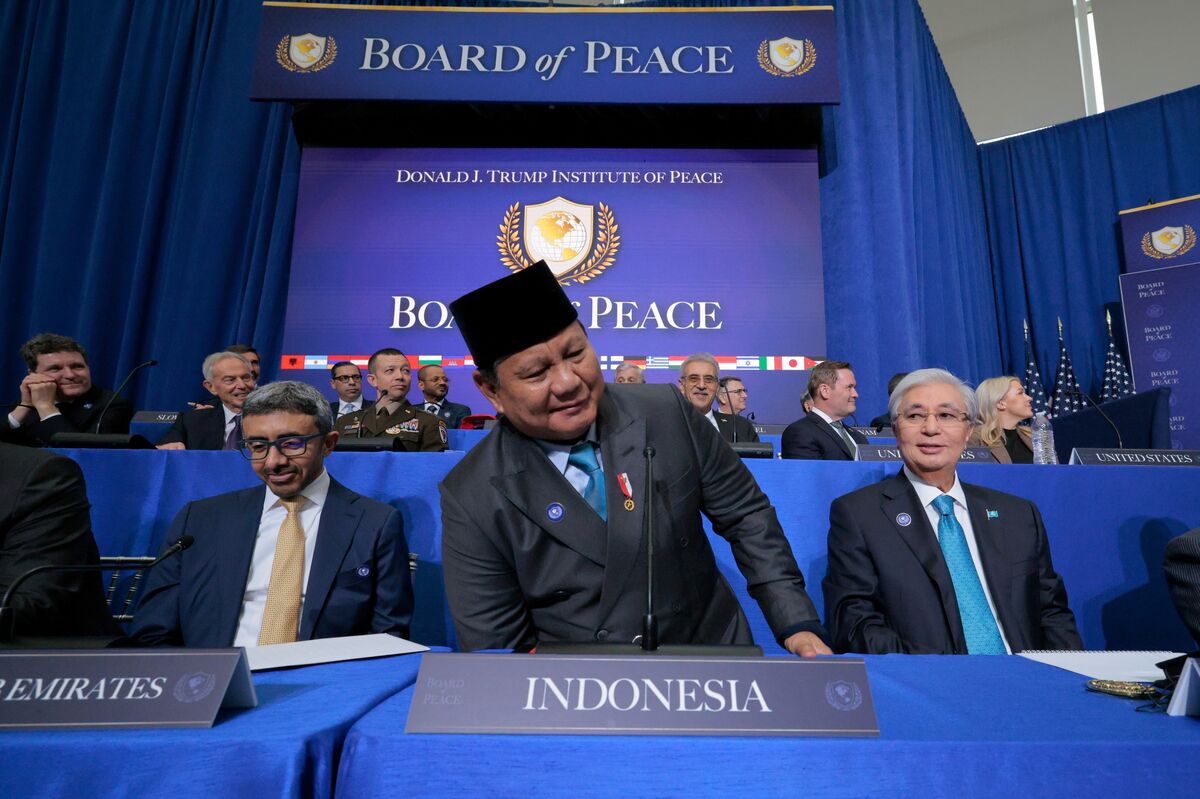 Indonesia Says Board of Peace Talks Paused as Iran Crisis Rises