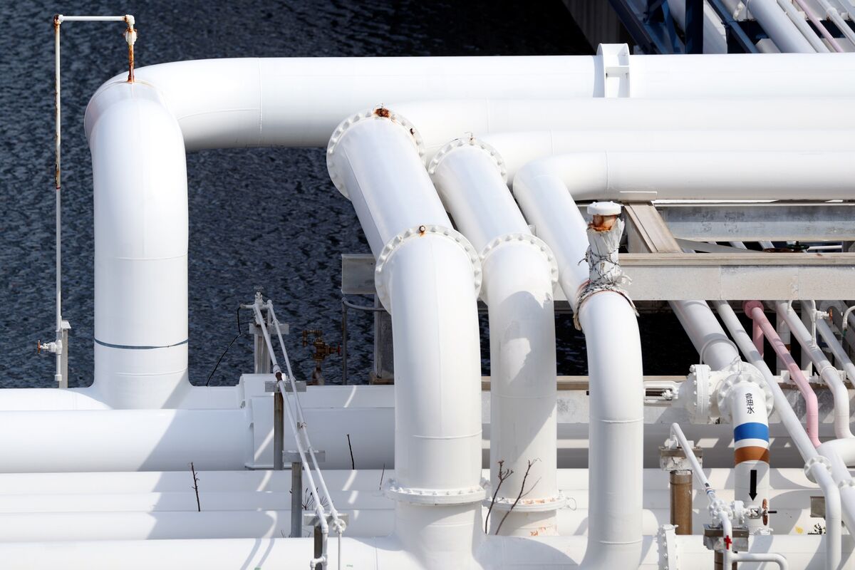 bloomberg.com - Kanoko Matsuyama - Morgan Stanley Cuts Oil Forecasts on Fast Return of Hormuz Flows