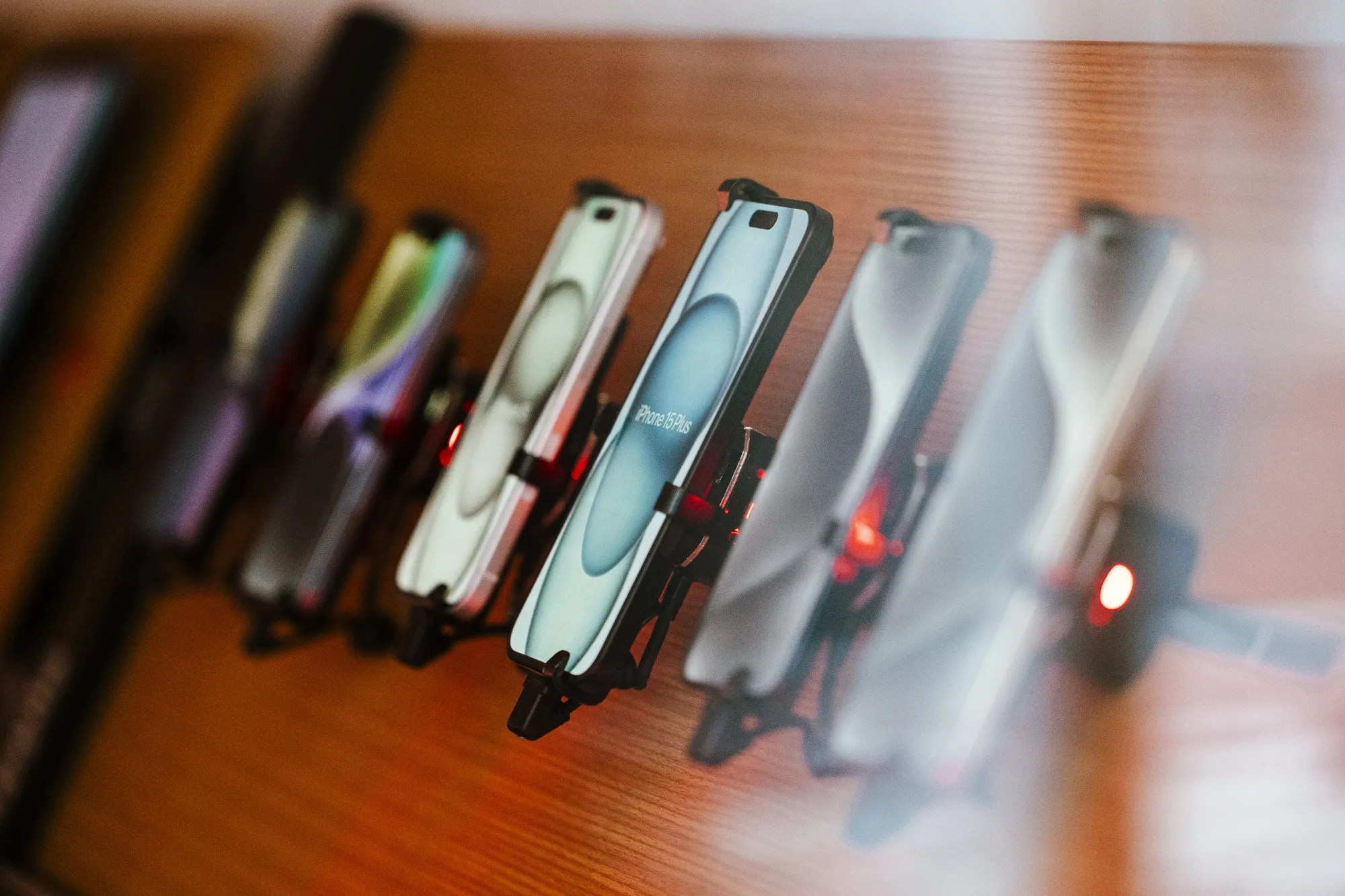 T-Mobile, Verizon Find Cracking Down on Sim Card Scams Is Hard to Do -  Bloomberg