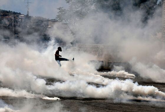 Biden Is Boxed In on Israel-Gaza, Able Only to Urge a Cease-Fire