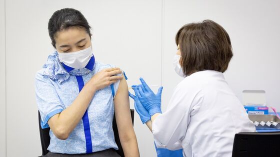 SoftBank, Nomura Tapped to Offer Moderna Shots for Employees