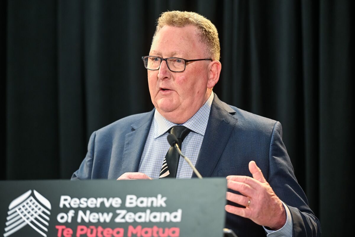 RBNZ Says Former Governor Orr to Get Non-Compete Payment