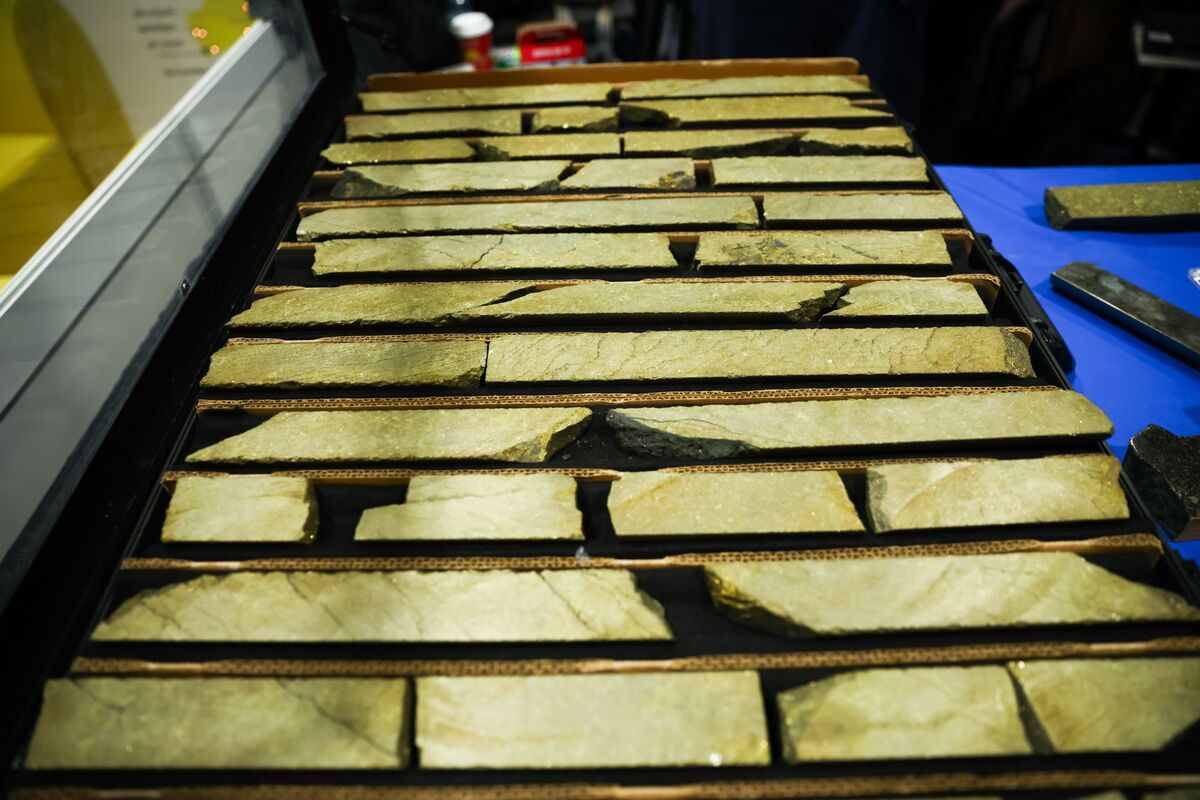 Nickel Rises to Two-Year High as Supplies From Indonesia Tighten