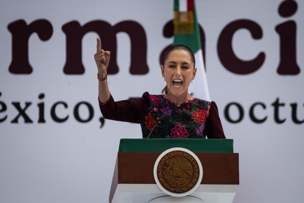 Sheinbaum’s China Tariffs Plan Meets Business, Party Backlash