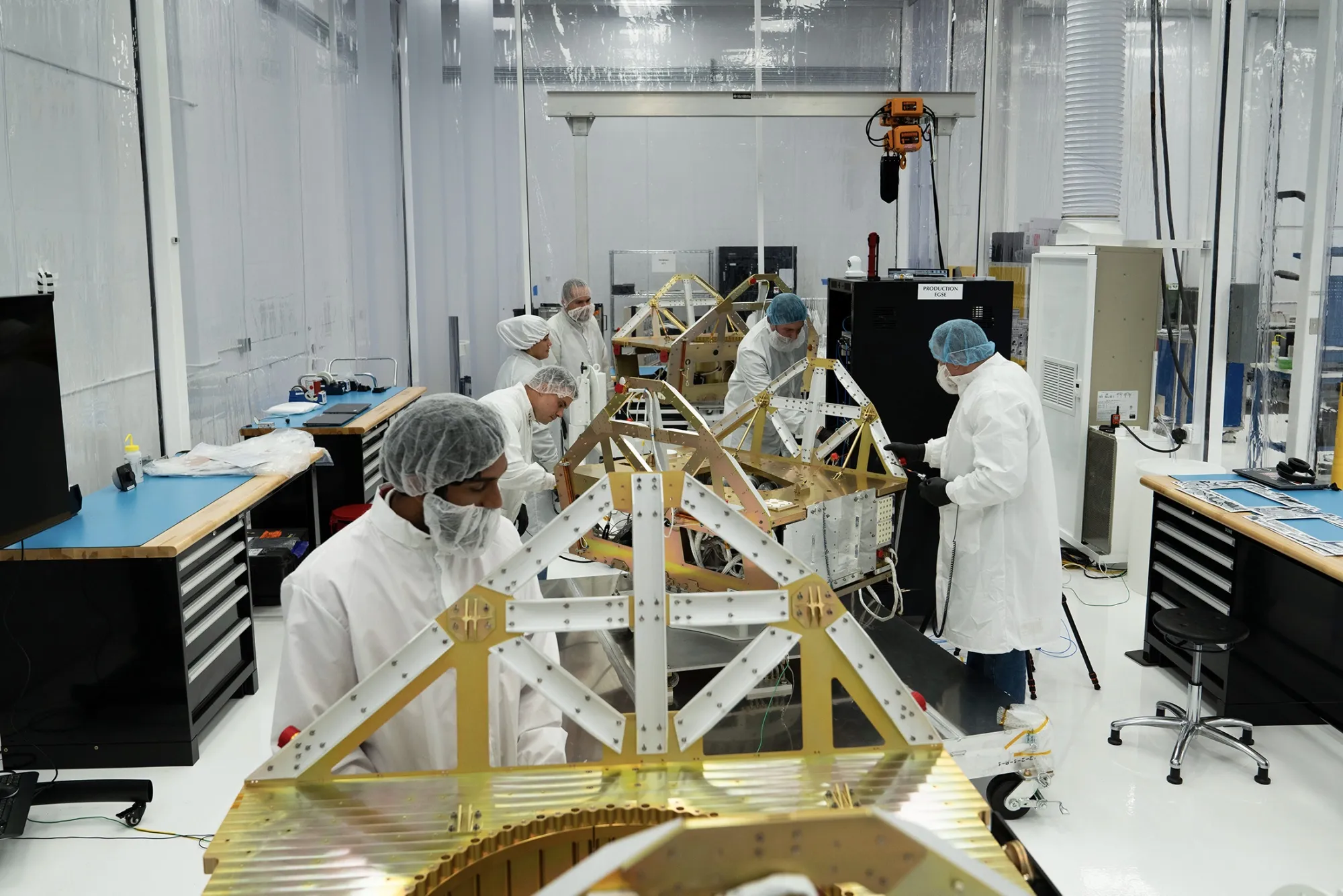 Space Startup Apex Raises $200 Million, Reaches Unicorn Status - Bloomberg