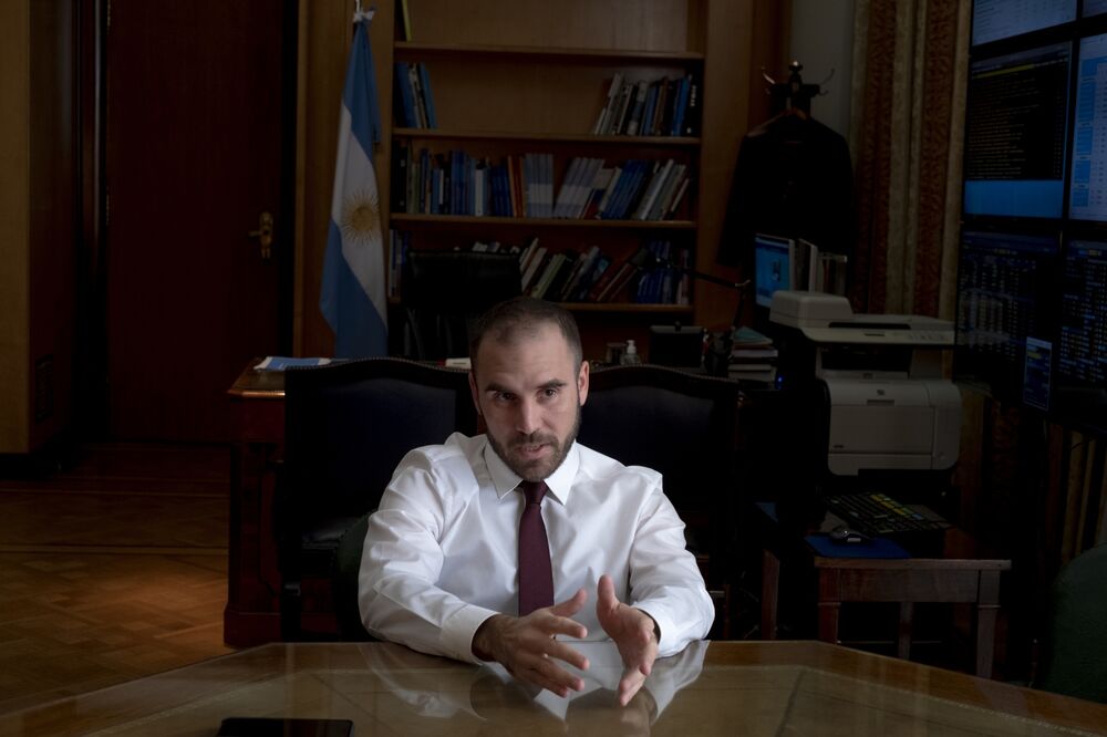 foto del ministro de finanzas de Argentina. foto fuente: Bloomberg