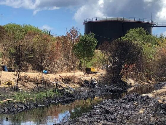 Mauritius Tackles Its Second Oil Spill This Year. This Time on Land.