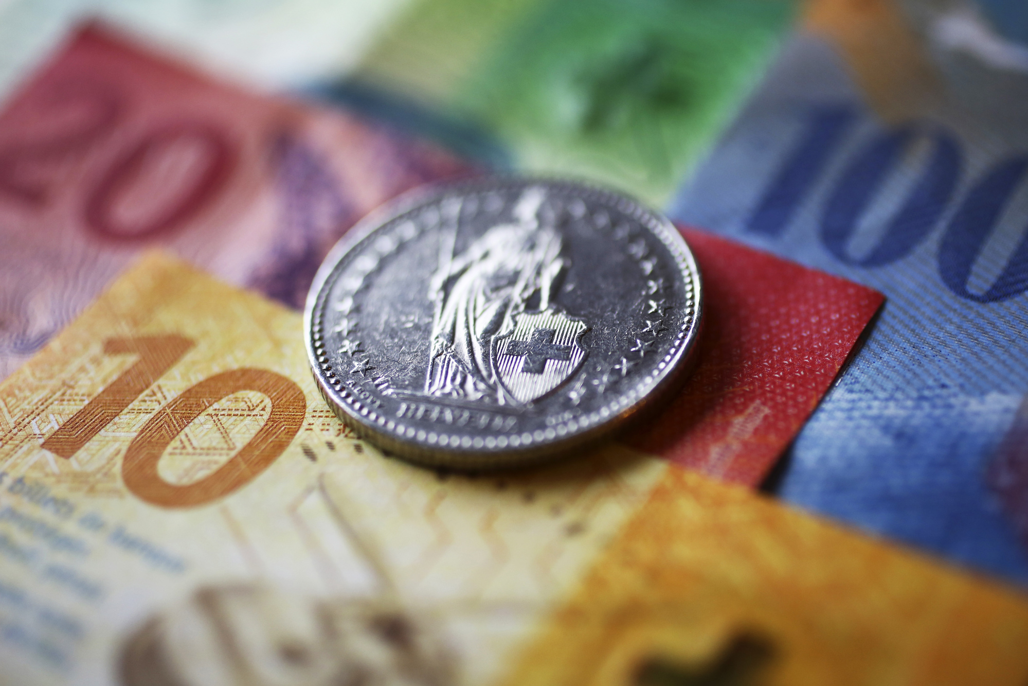 Currency Roundup As Swiss National Bank Rescues Company It Needs For &quot;World's Best&quot; Banknotes 
