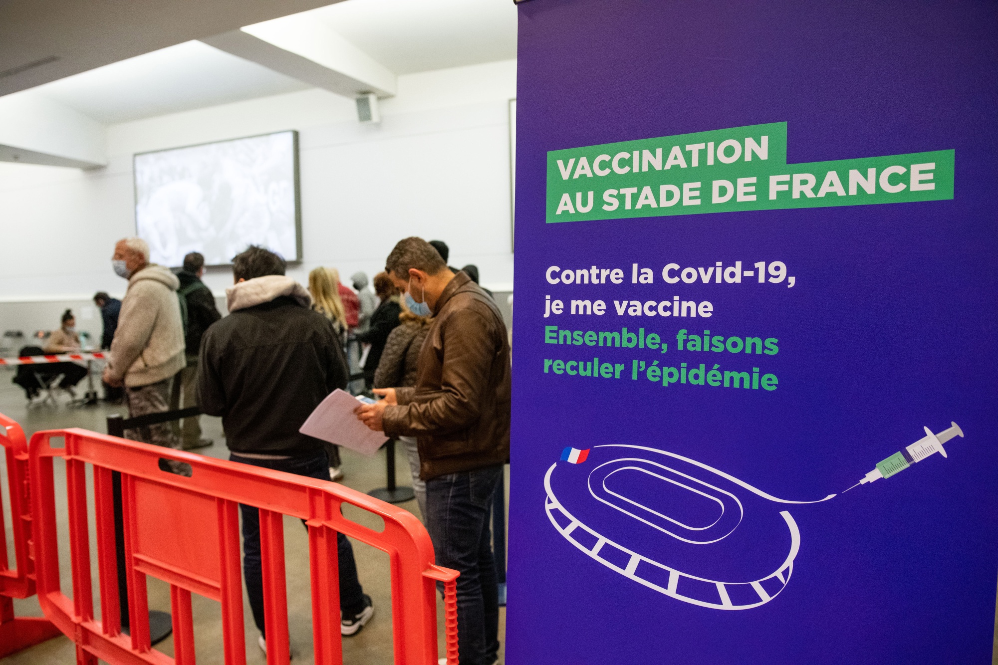 do you have to be vaccinated to fly to paris