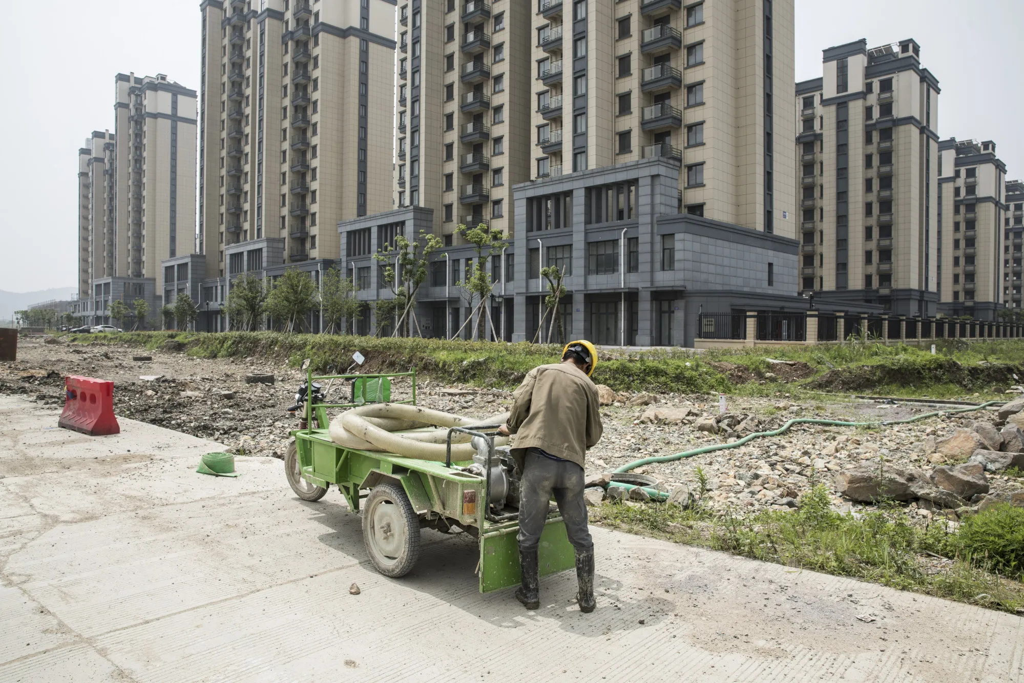 Images of Sunny Optical Technology Group Factories and Yuyao City