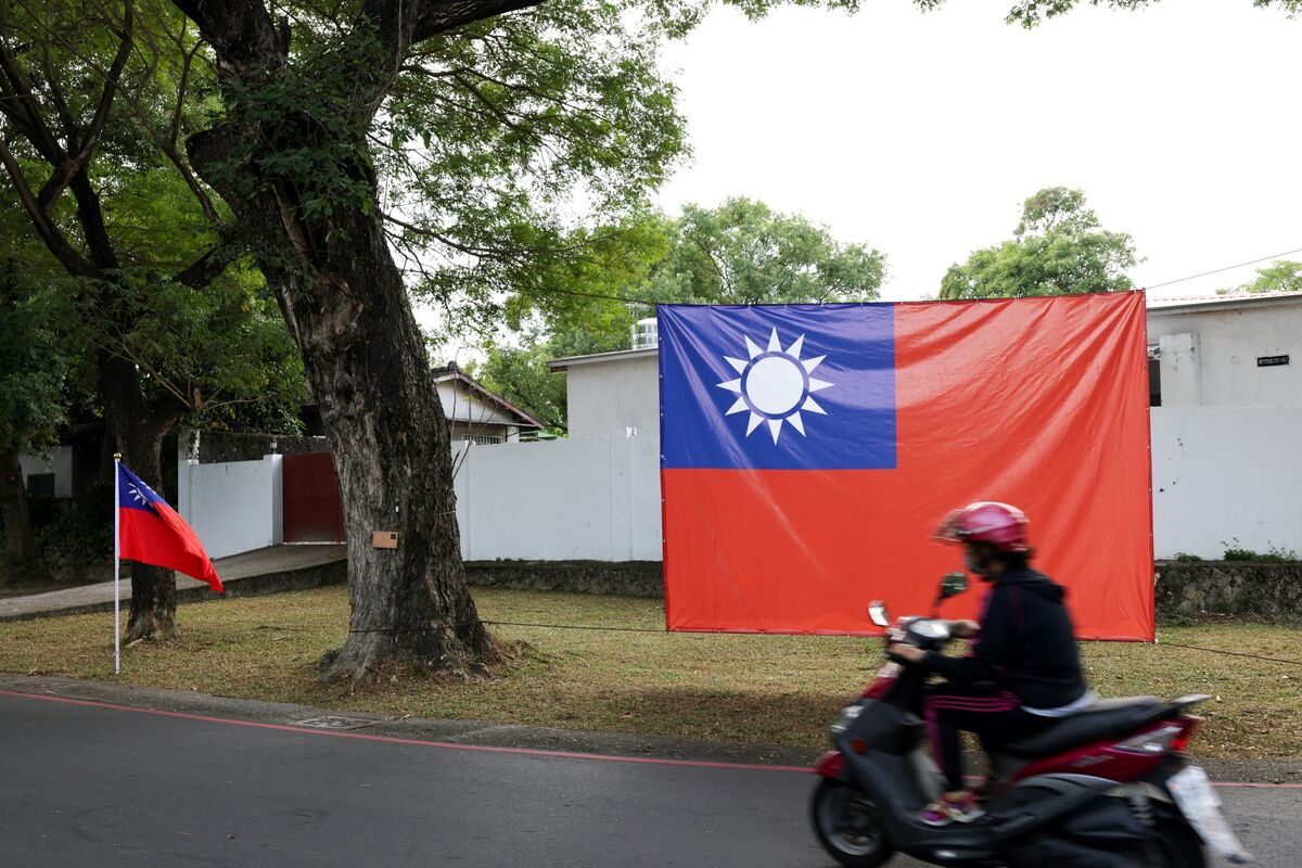 Young Taiwanese Breathe New Life Into Villages Once Home to War Vets