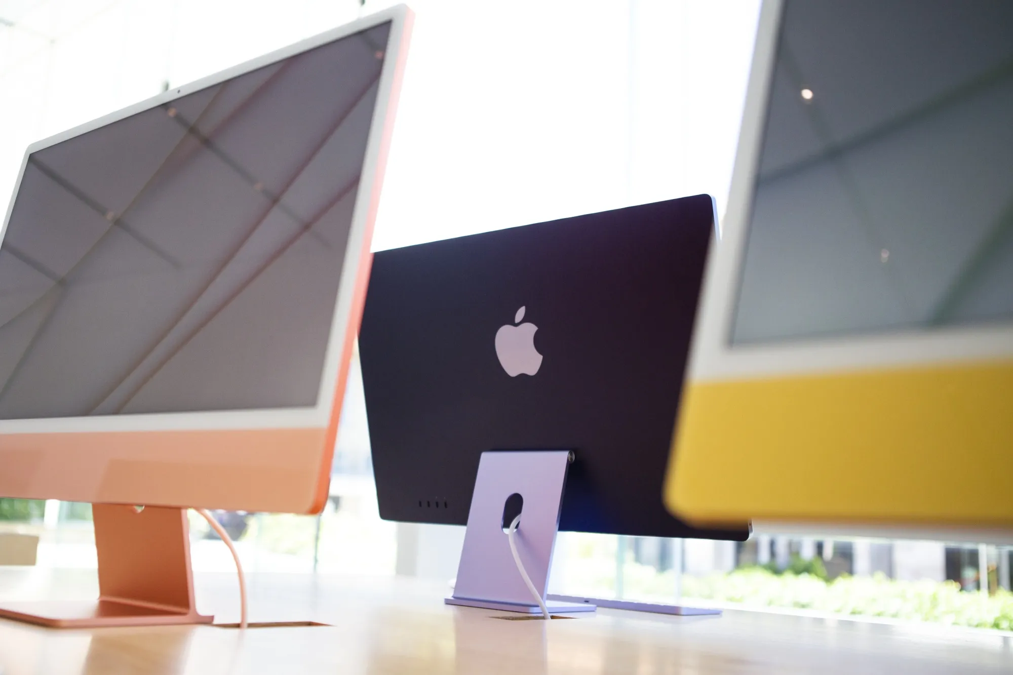 Apple Begins Selling New M1 iPad Pros And iMacs