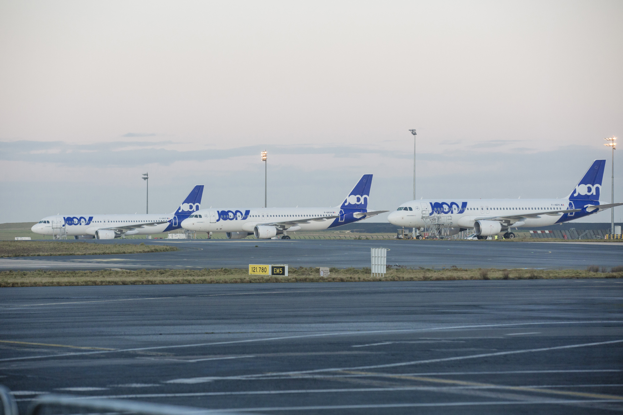 Joon jets at Charles de Gaulle Airport in Roissy, France, in 2017.