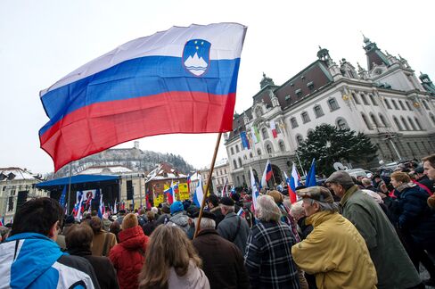 Slovenia, Spain Warned of ‘Excessive’ Economic Imbalances