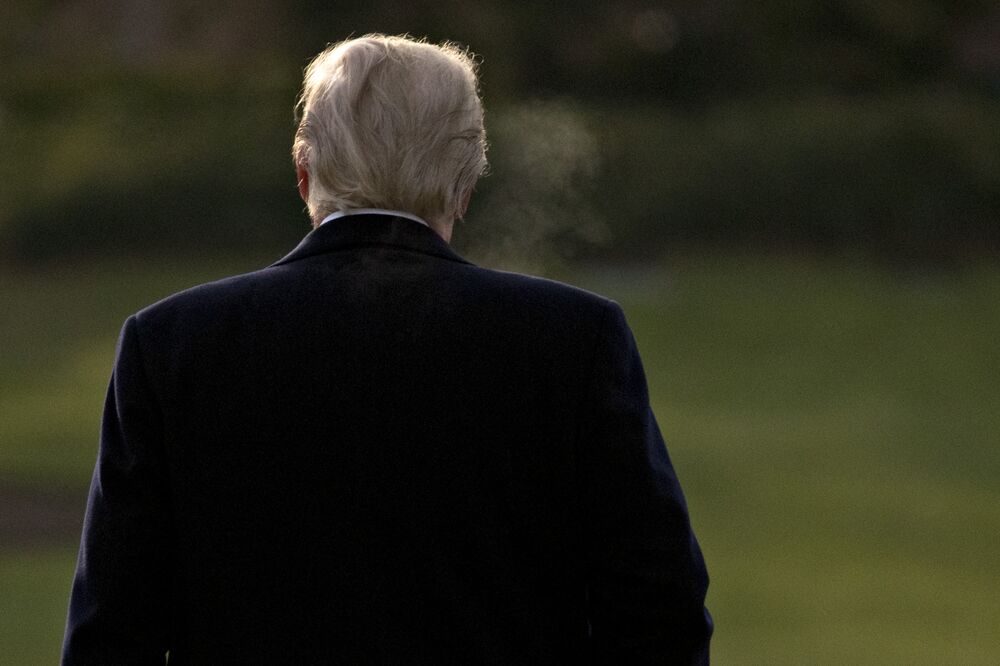 トランプトレードは下火 支持率はもはや焦点にあらず ゴールドマン Bloomberg