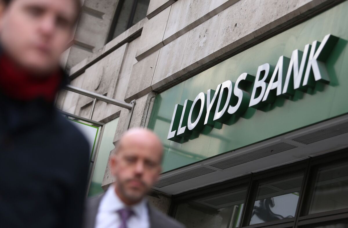 Lloyds Seeks New London Office in $100 Million Cost Push - Bloomberg