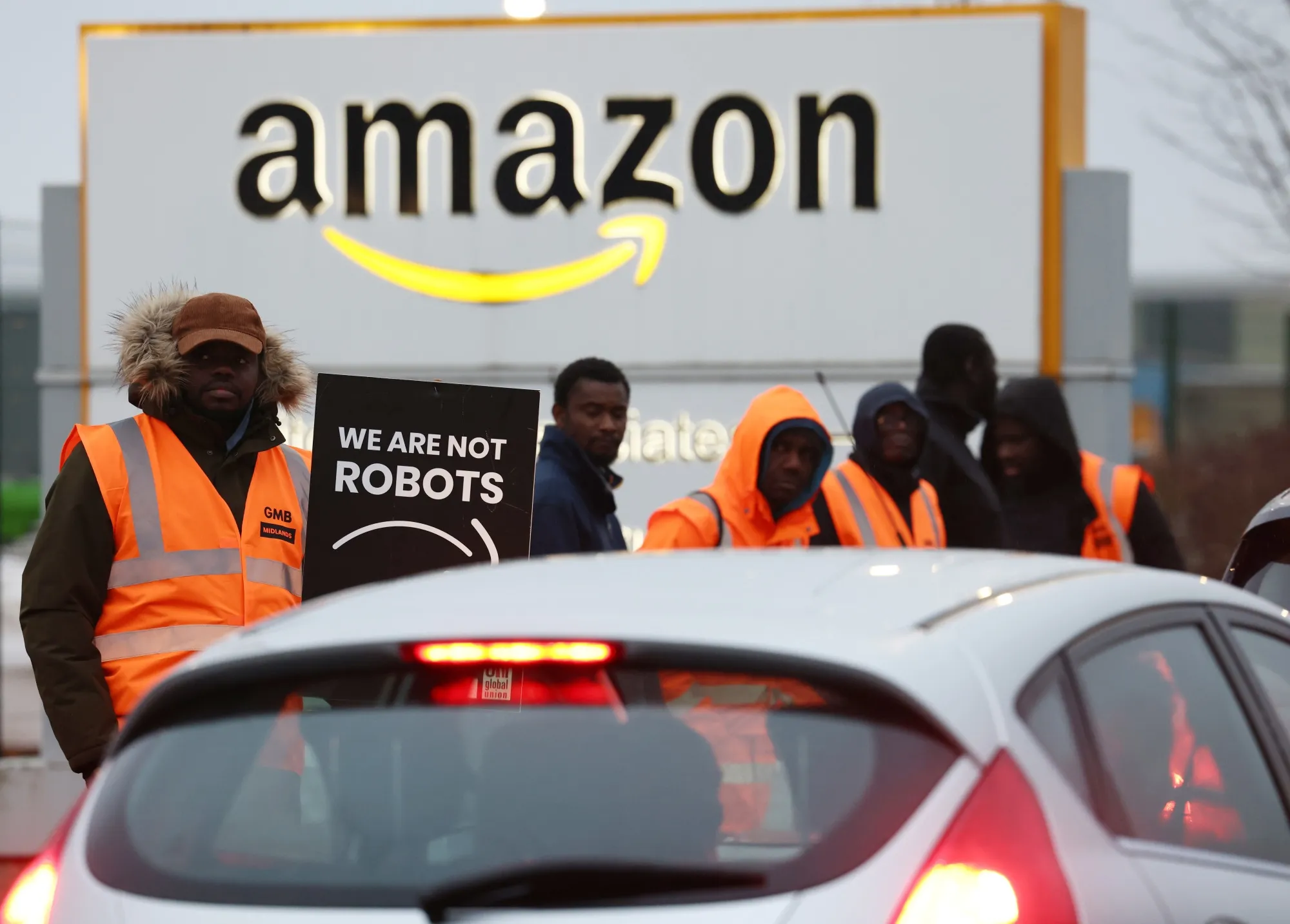 Amazon workers on a picket line during a strike at the Amazon.com Inc. fulfilment centre&nbsp;in Coventry, UK, in Feb. 2023.&nbsp;