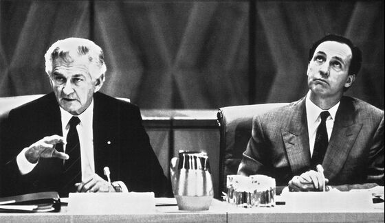 Bob Hawke, Australian Leader Who Unshackled Economy, Dies at 89