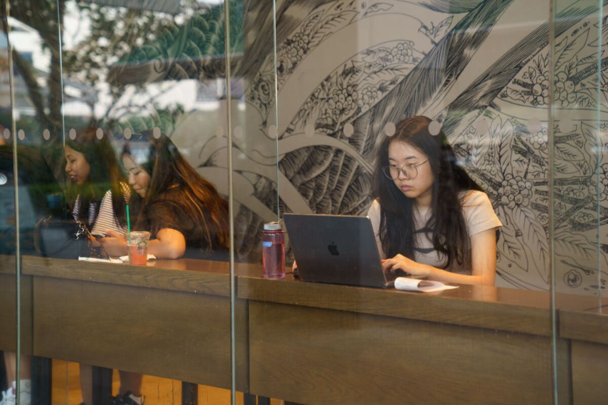 Singapur, Düşmanca Tehdit Üzerine Sahte Haber Web Sitelerine Erişimi Engelledi