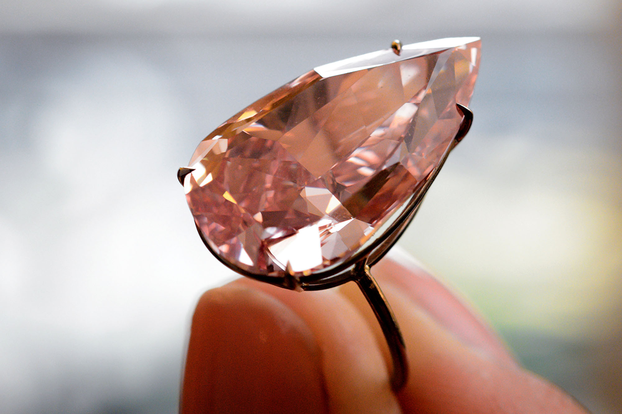 This 19-Carat Pink Diamond Just Sold for $29 Million at Christie's