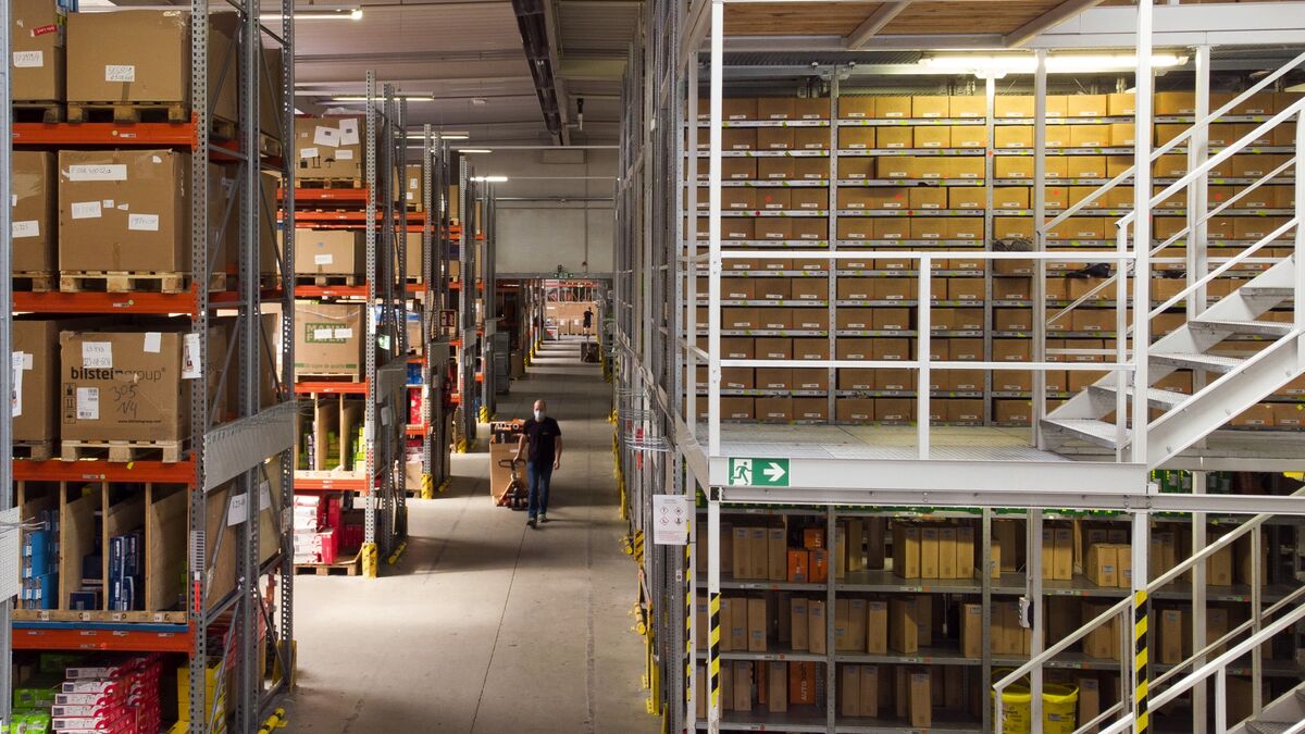 Germany’s Services Sector Unexpectedly Contracted in August