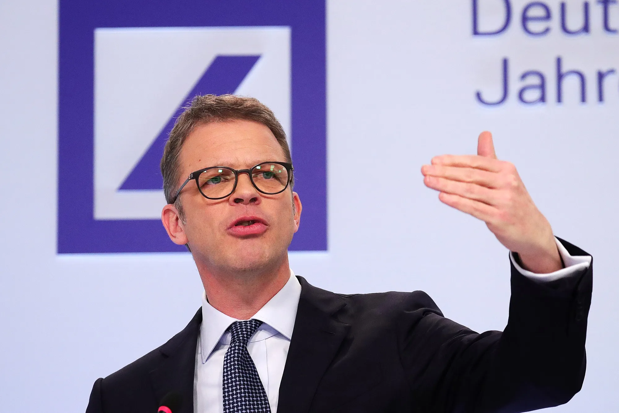 Deutsche Bank CEO&nbsp;Christian Sewing speaks during a full year earnings announcement in Frankfurt on&nbsp;Feb. 1, 2019.&nbsp;