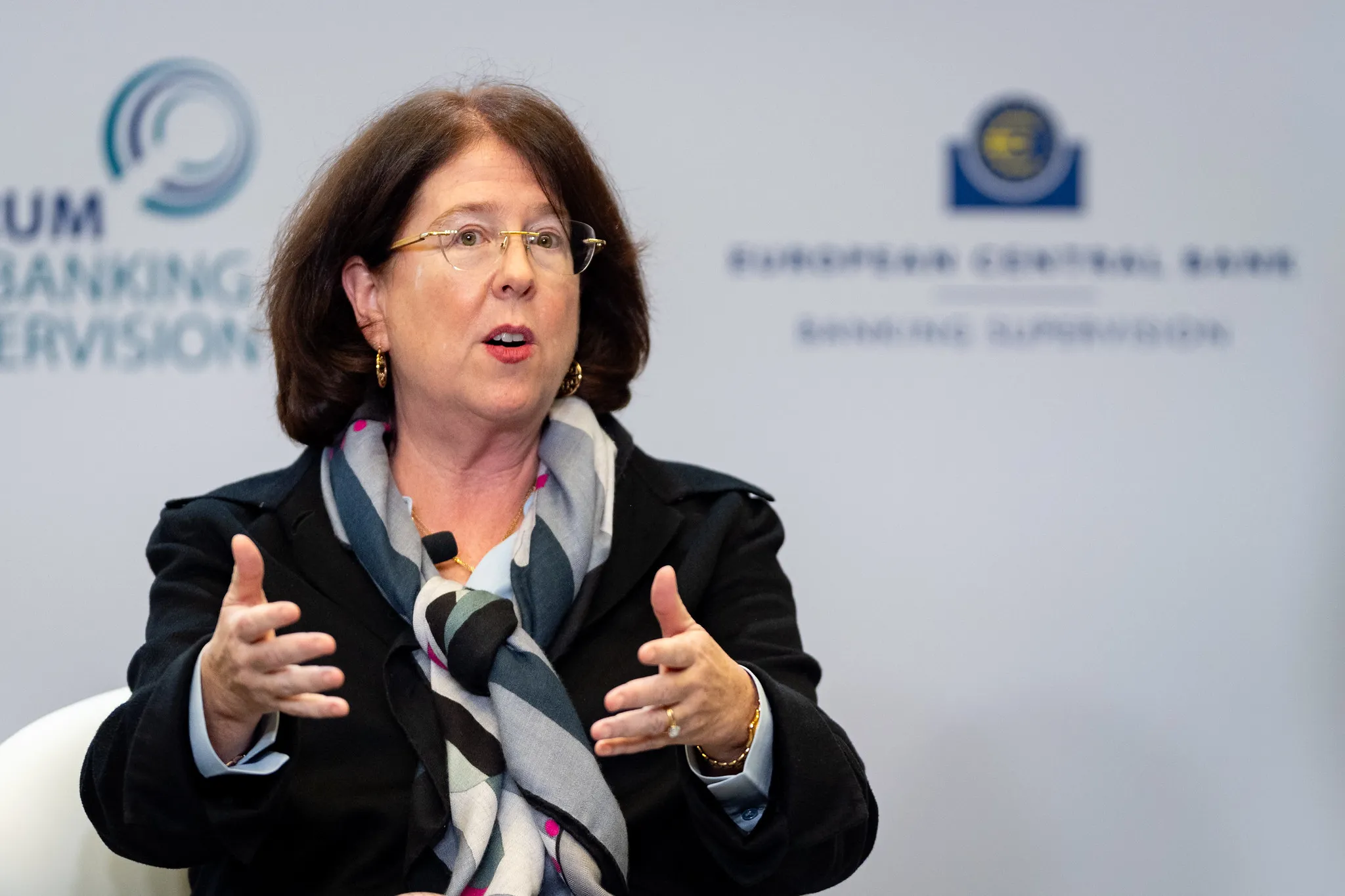 ECB Says Banks Need to Improve Trading Client Risk Controls - Bloomberg