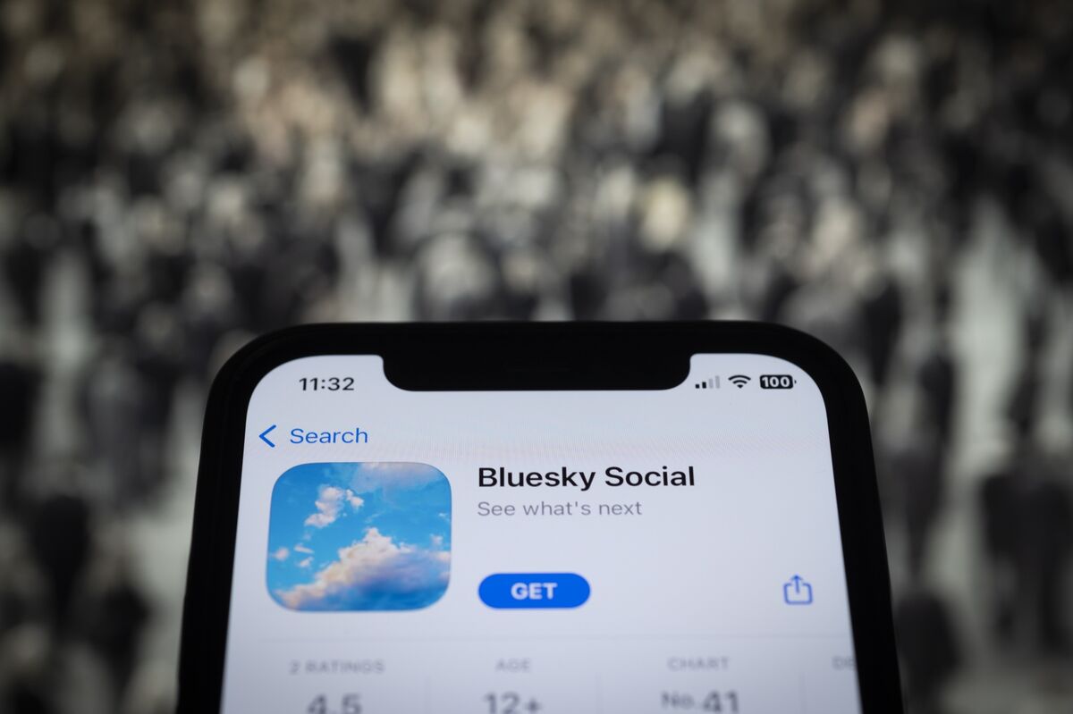 Jack Dorsey’s Bluesky Opens Social Network to Everyone — Bloomberg.com