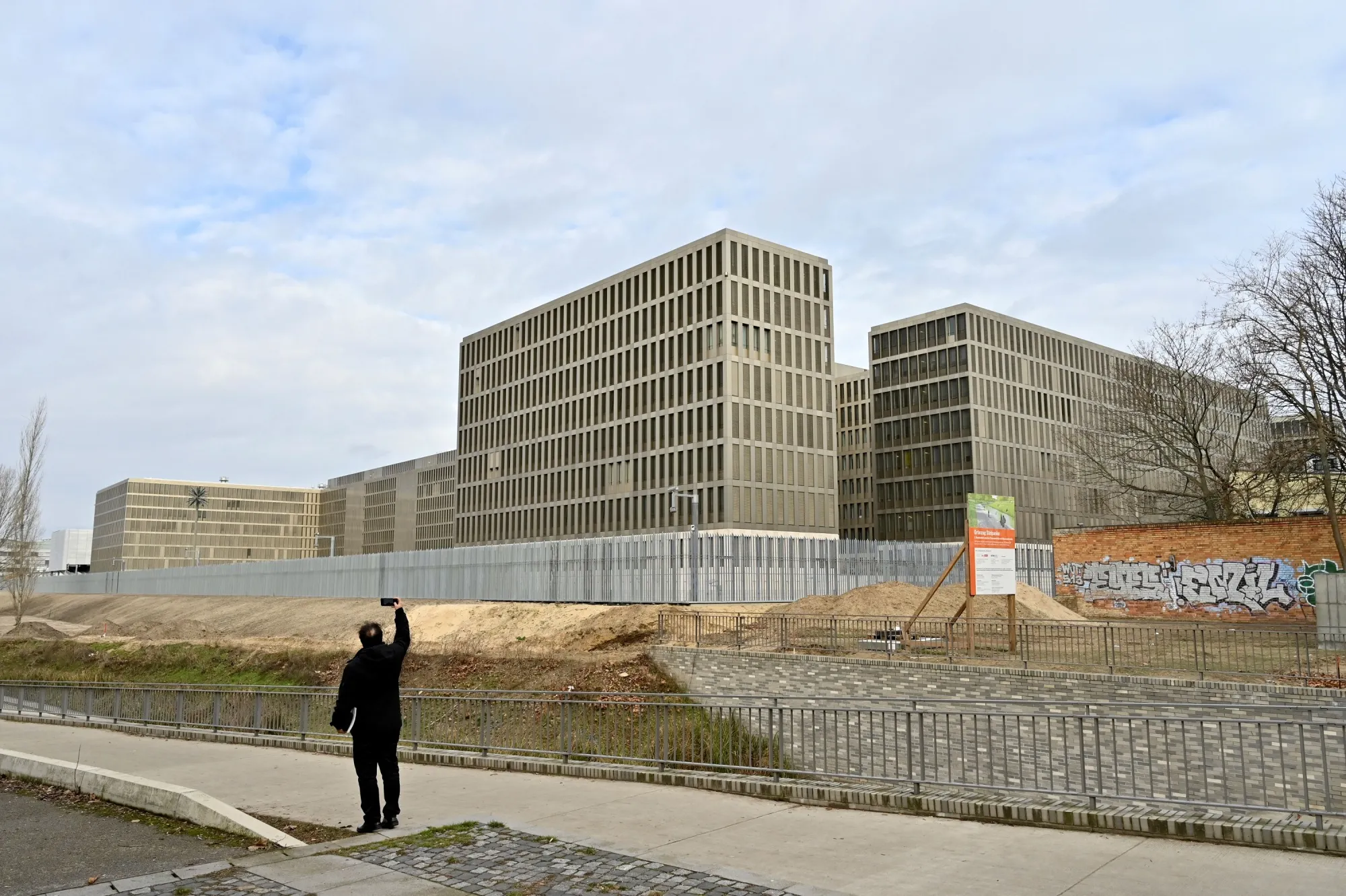 The EU doesn't want to get sucked into Donald Trump's war on Huawei. The bloc's spooks need to step up.