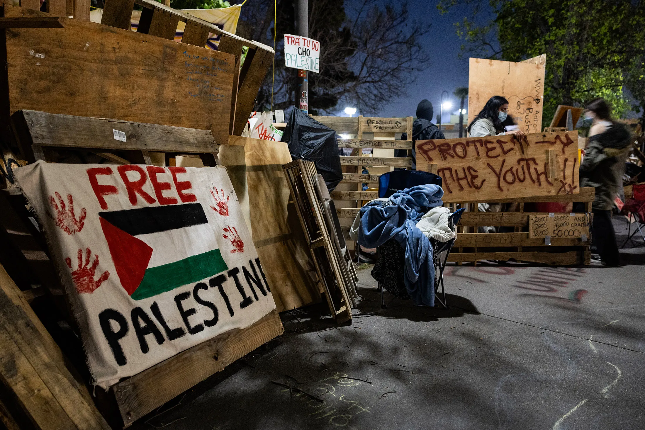 &nbsp;Pro-Palestinian students and activists protest at an encampment in the campus of California State University&nbsp;in Los Angeles, California, on May 6, 2024.&nbsp;