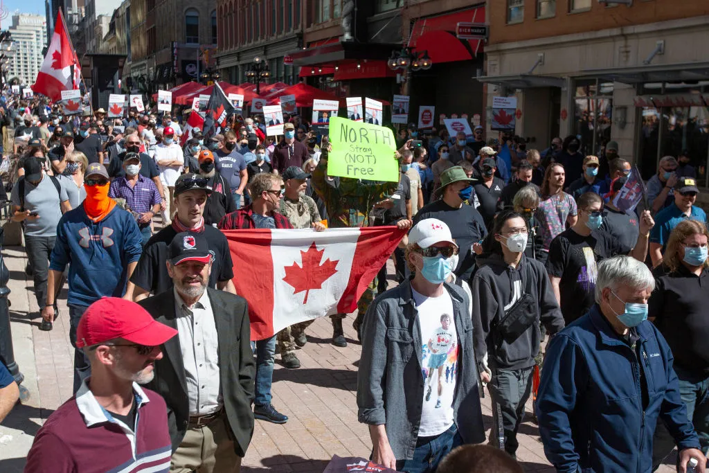 Canadians march for gun rights in Ottawa, September&nbsp;2020.