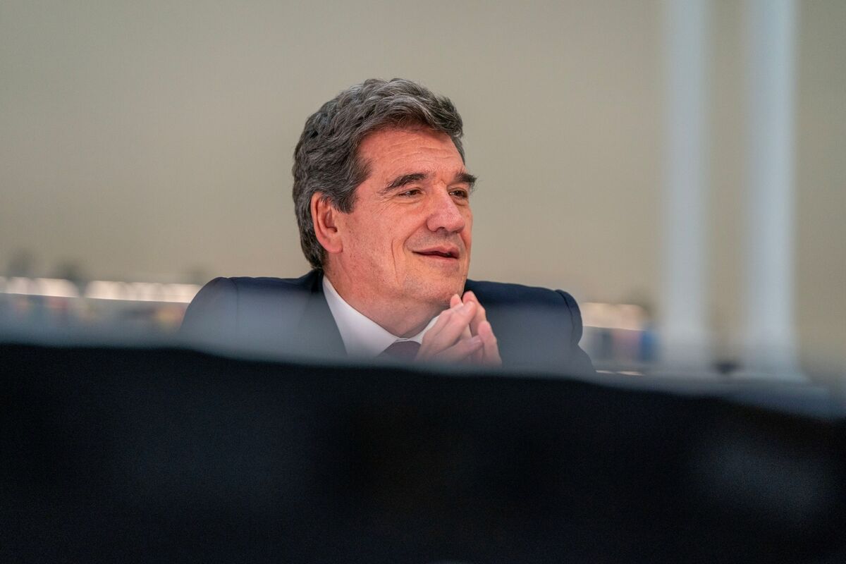 🟪"Rivisitare la Politica Monetaria: Le Nuove Proposte di Jose Luis Escriva per la BCE"