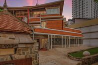 relates to A Modernist Architect’s Home Is Threatened by Modern Developers