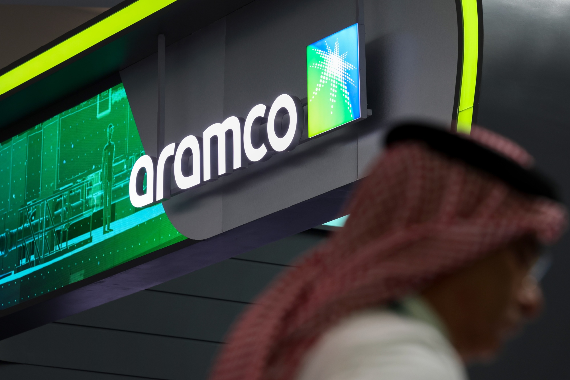 Saudi aramco logo editorial photography. Image of price - 89228182