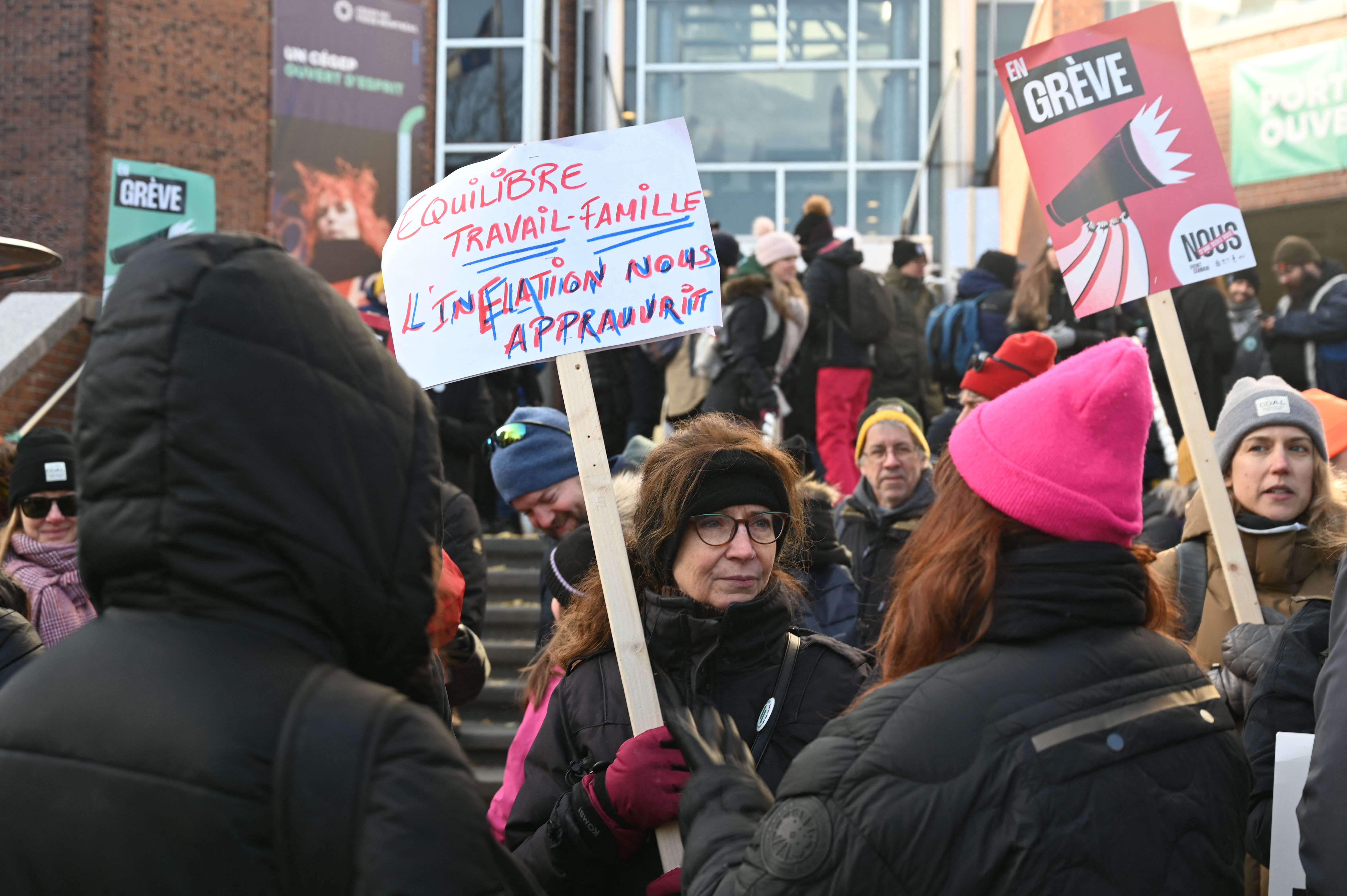 More Than 10% Of Quebec’s Labor Force Is Poised To Go On Strike - Bloomberg