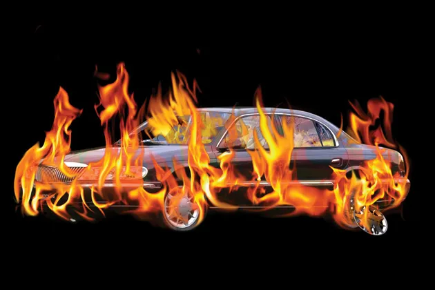 Lincoln Wants to Torch the Airport Limo