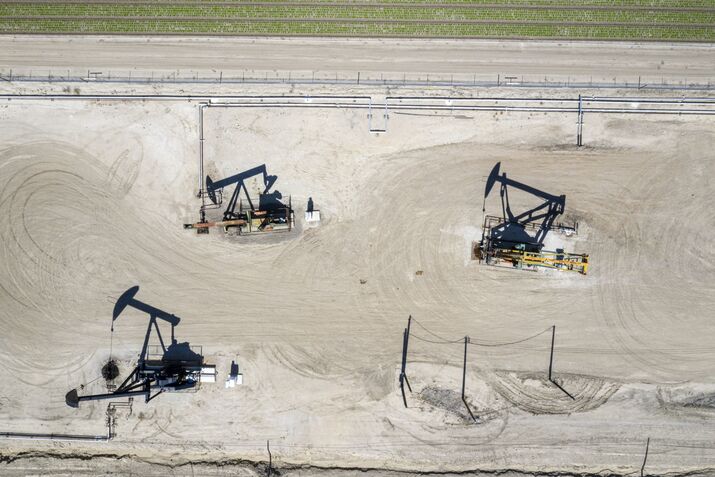Oil Rises With Demand Optimism Offsetting Virus Concerns