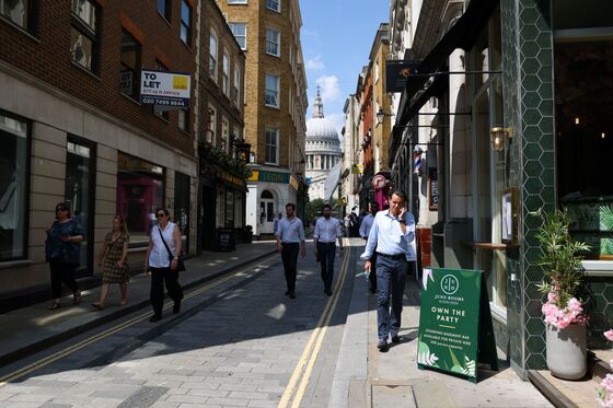 Sparse Crowds Signal City of London’s Lackluster Office Return