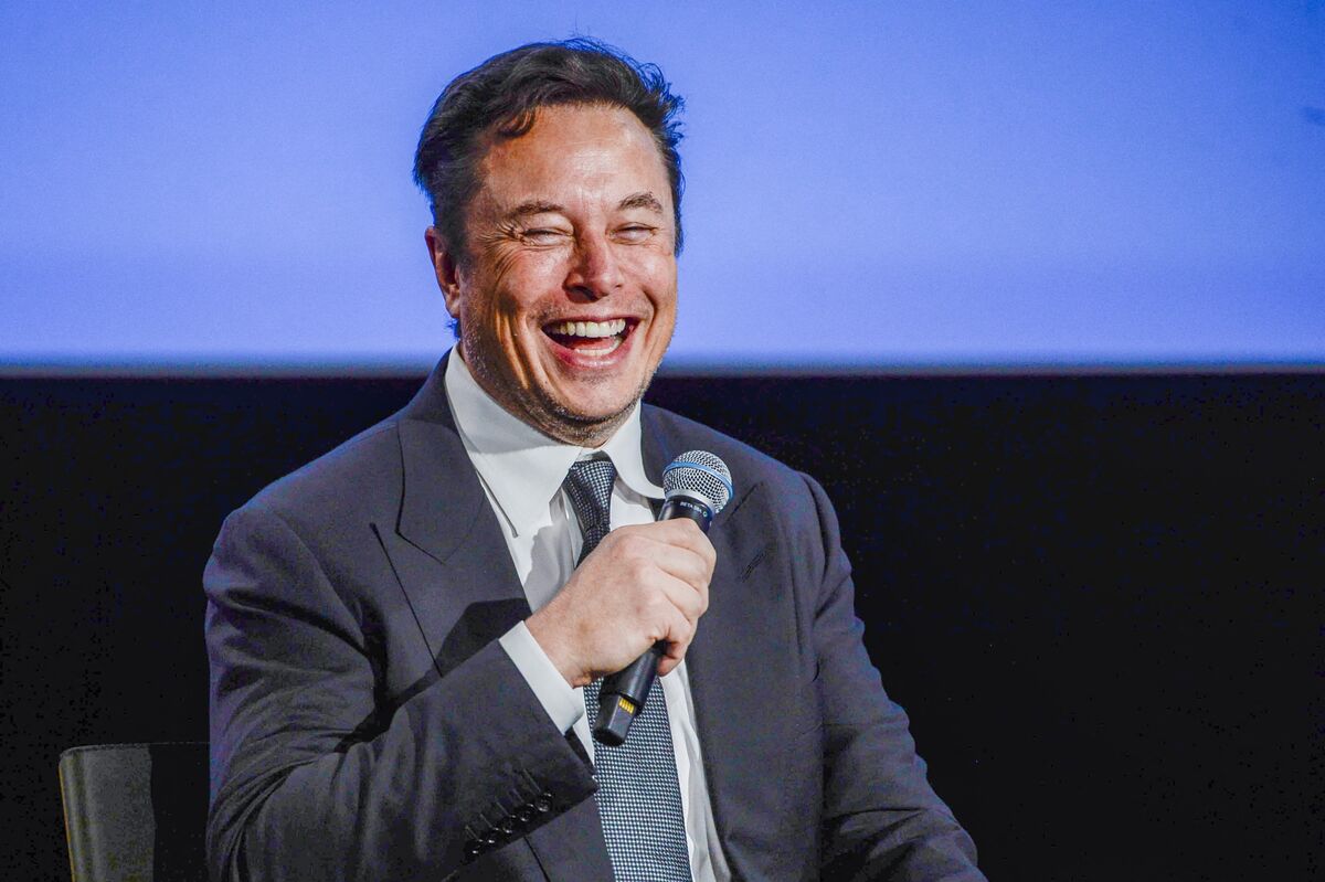 Musk's Twitter Buyout Gambit Is Getting Costlier by the Day