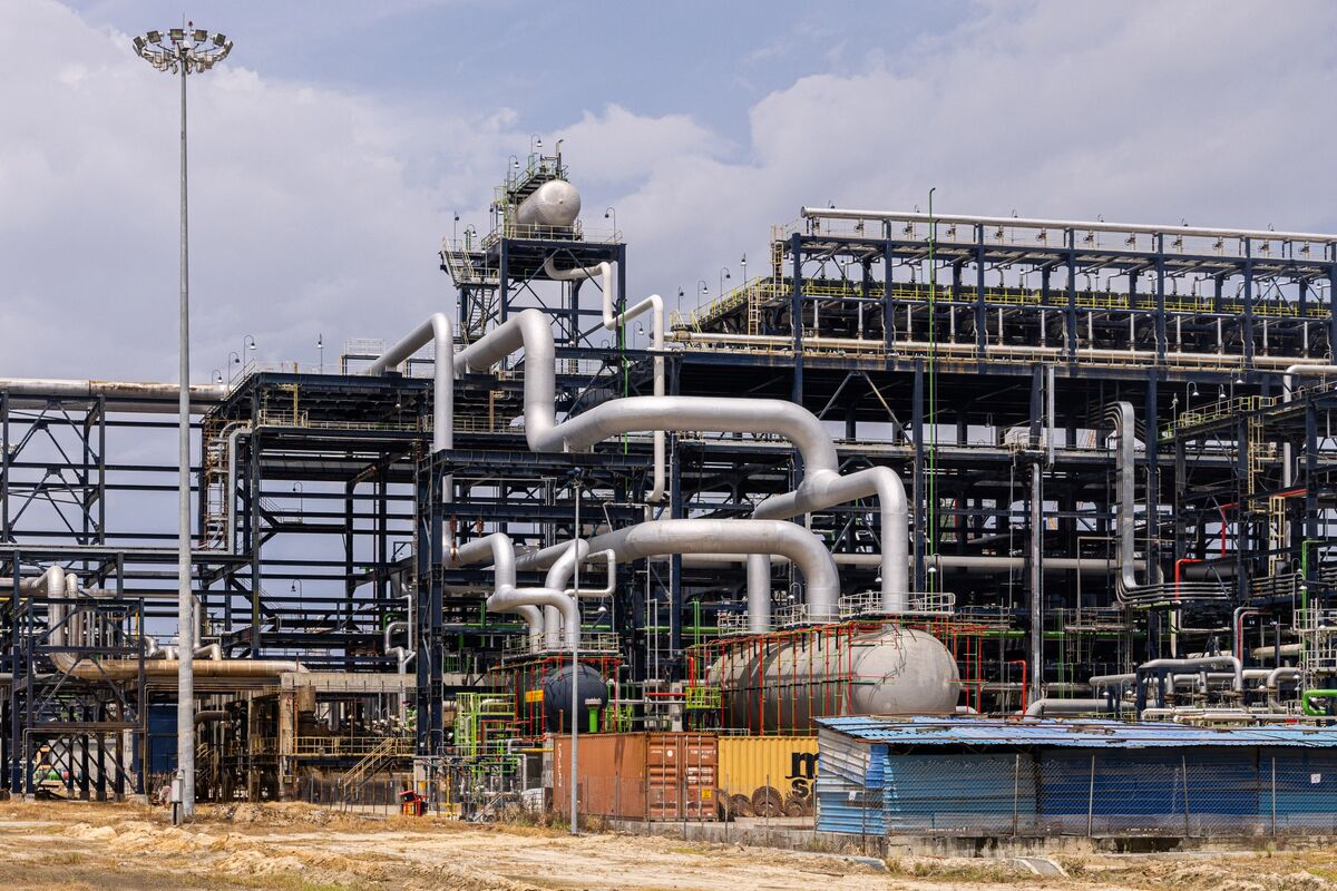 Nigerian State Oil Company Signs New Crude Deal With Dangote