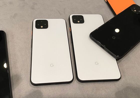 Google’s iPhone Retort: More Cameras and AI in New Pixel Phones
