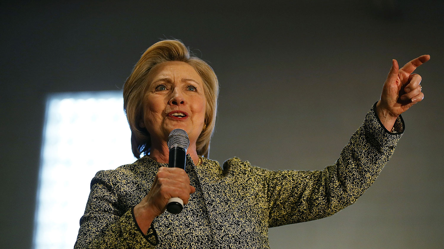 Clinton Hiring Staff in Battleground States for General Election