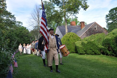 Revolutionary dress at the Halsey House Gala