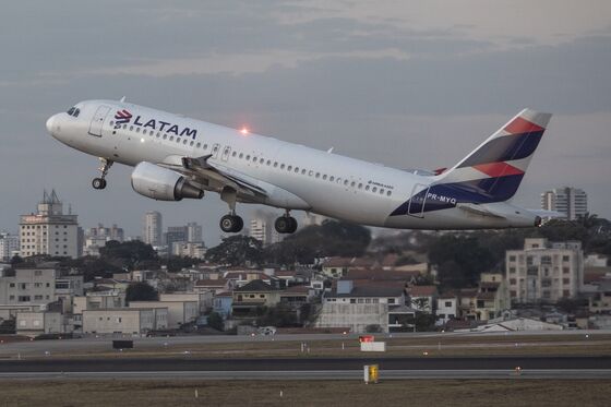 Latam Air Reaches Bankruptcy Deal That Hands Reins to Creditors