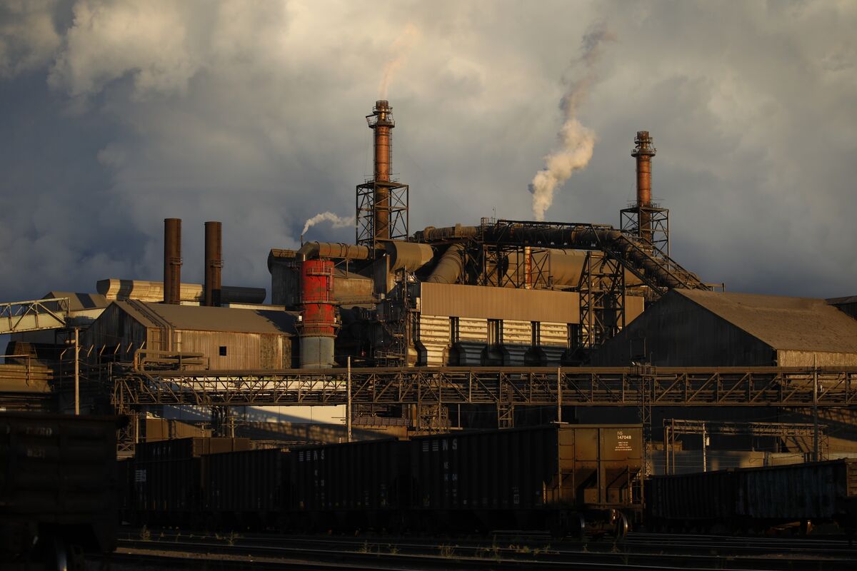 Cleveland-Cliffs Launches $964M Share Offering Amid Debt Repayment Plans