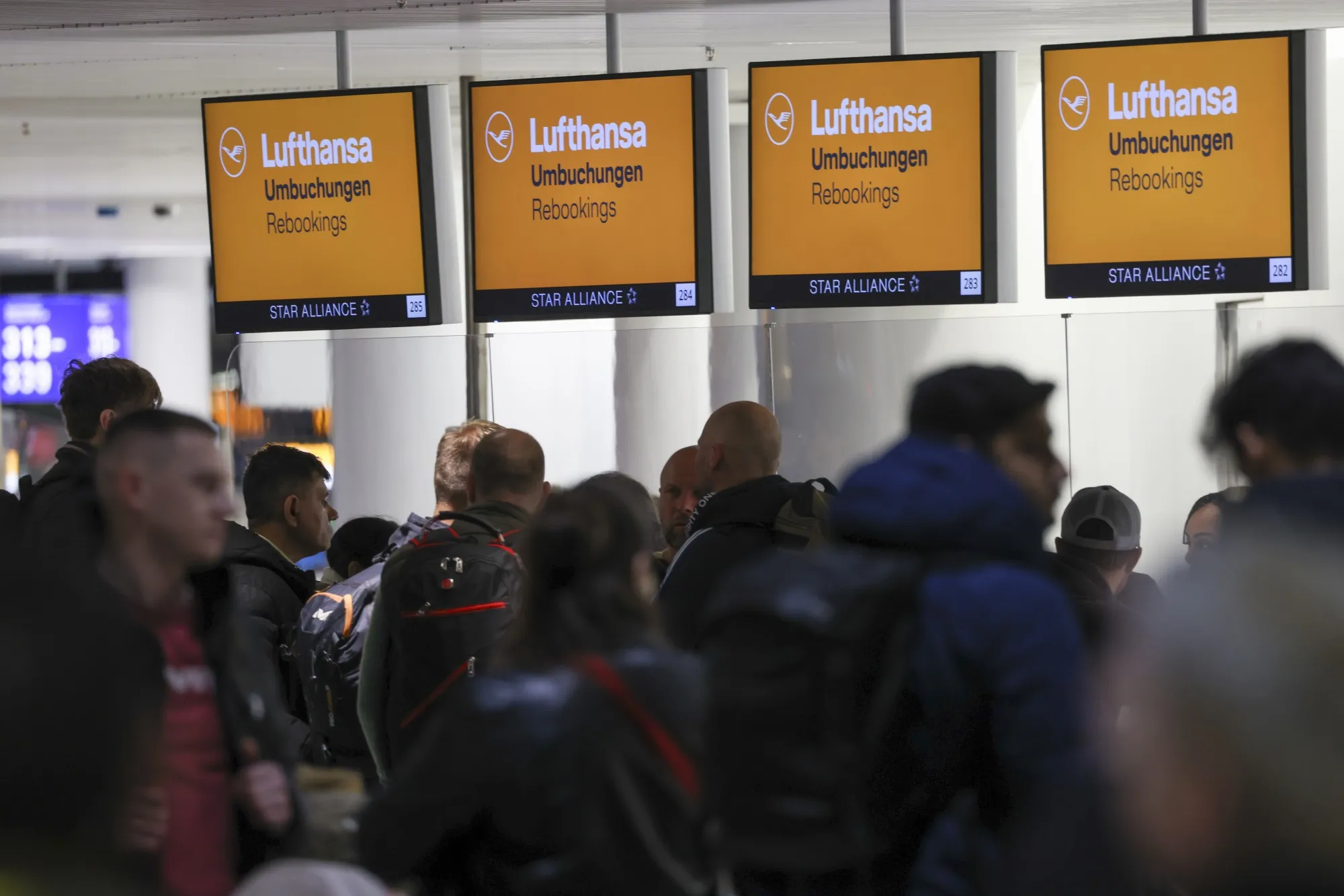 Passengers during a&nbsp; previous strike at Frankfurt Airport.
